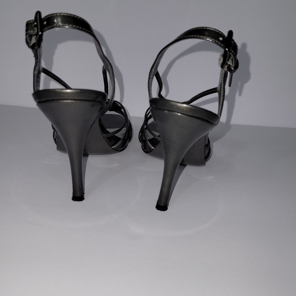 Anne Klein Women's Heel Open Toe sling back Strap Dark Silver Patent y2k Sandals - Picture 4 of 10
